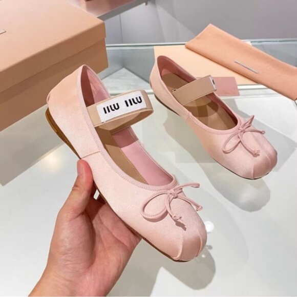 Miu Miu Blush Pink Leather Ballet Flats with Elastic Strap and Bow Accent - Picture 3 of 3